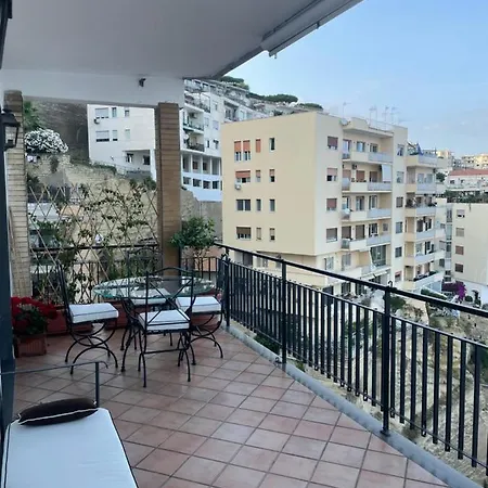 Apartment Panoramico A Posillipo Naples