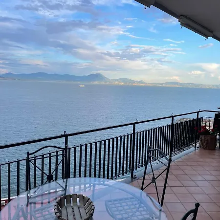Panoramico A Posillipo アパート *